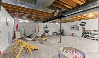 19 Parkplace N, Allen Park, MI 48101