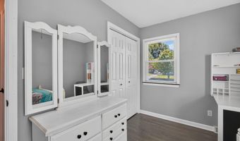 2415 Melrose Ave, Ames, IA 50010