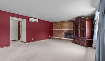 630 W CAPITOL Dr, Appleton, WI 54911