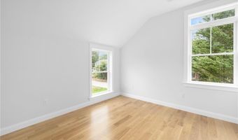 55 Dolphin Ave, Jamestown, RI 02835