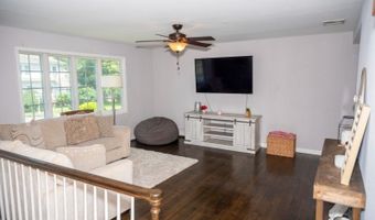 25 S Valley Rd, Bayonne, NJ 07035