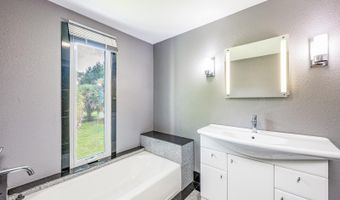 224 ADELAIDE Blvd, Altamonte Springs, FL 32701