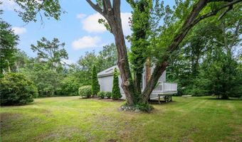 22 Hull St, Jamestown, RI 02835