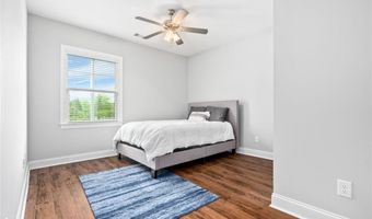1300 PARKER Pl, Auburn, AL 36832