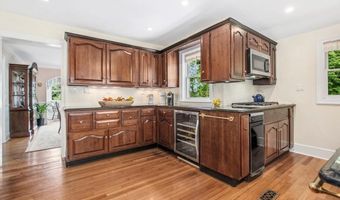 15 Devonshire Dr, Darien, CT 06820