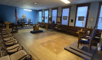 196 Main St, Brattleboro, VT 05301