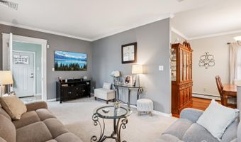 15 5th Ave, Avenel, NJ 07001