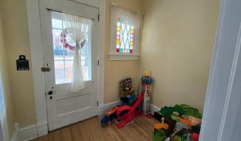 211 N. Main St, Alexis, IL 61412