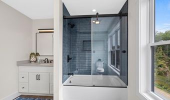 70 Sunset Dr, Belmont, NH 03220