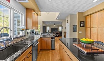 386 Tourtellot Hill Rd, Glocester, RI 02814