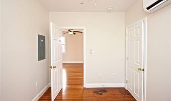 668 Thames St 2, Newport, RI 02840