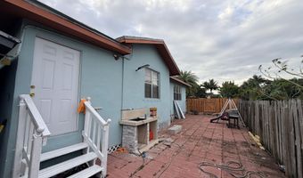 208 NW Avenue H Pl, Belle Glade, FL 33430