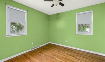 159 SUNNYSIDE Ln, Bellmawr, NJ 08031