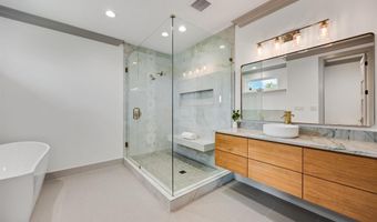 516 Lodge Hill Dr, Heath, TX 75032