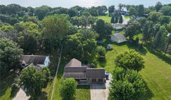 901 Geneva Dr, Alexandria, MN 56308