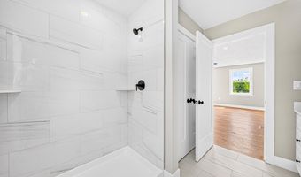 8 Country Ln, Billerica, MA 01821