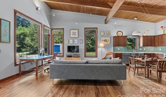39 Wolf Rd, Asheville, NC 28805