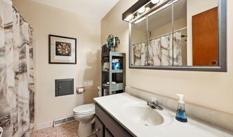 1222 Iowa Dr, Madison, WI 53704