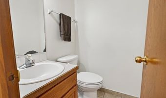 1110 Sandalwood Ct SW, Altoona, IA 50009