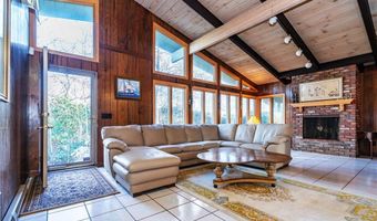 35 Sunset Ave, North Kingstown, RI 02874