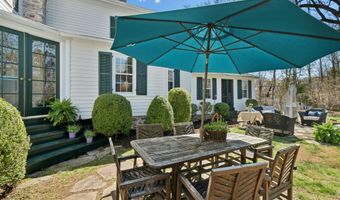 561 Middlesex Rd, Darien, CT 06820