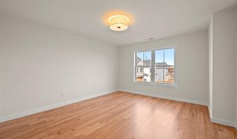 14 Fieldstone Ct 14, Bethel, CT 06801