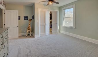 499 Seven Mile Rd, Cranston, RI 02831
