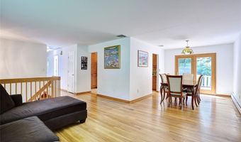 29 Thomsen Dr, Airmont, NY 10952