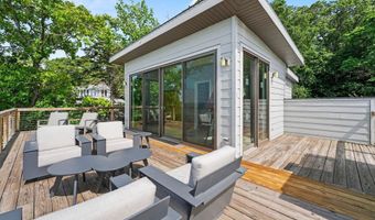419 E Lake Front Dr, Beverly Shores, IN 46301