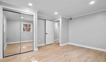 8605 ARDFOUR Ln, Annandale, VA 22003