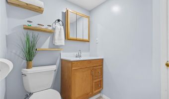 9557 Cantwell Dr, Affton, MO 63123