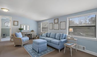 1099 Campbell Dr, Biloxi, MS 39532