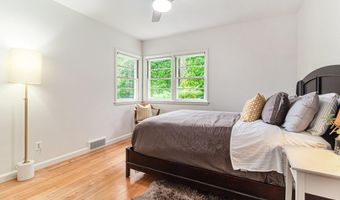 2659 Bedford Rd, Ann Arbor, MI 48104