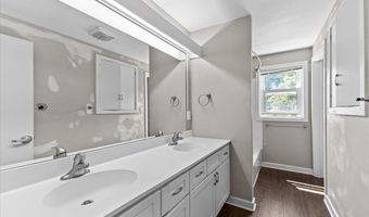 50 Fletcher Pl, Burlington, VT 05401