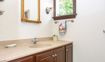 330 N Countryside Dr, Ashland, OH 44805