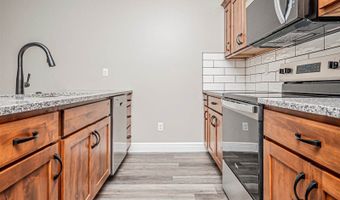 1800-1802 Broadfoot Dr, Abilene, KS 67410