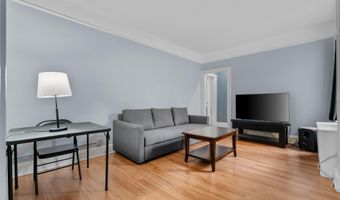 122 W 39TH St A4, Bayonne, NJ 07302