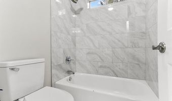 3425 Kingsland Cir, Berkeley Lake, GA 30096