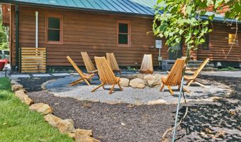 21663 OATLANDS Rd, Aldie, VA 20105