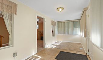 38410 N Lakeside Pl, Antioch, IL 60002