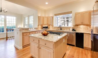 7806 FOX GATE Ct, Bethesda, MD 20817