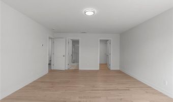 50 Red Maple Ln, Warwick, RI 02886