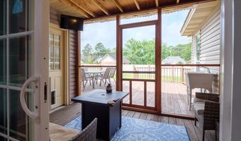 605 Plantation Dr, Adel, GA 31620