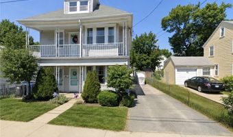 93 Whipple Ave, Cranston, RI 02920