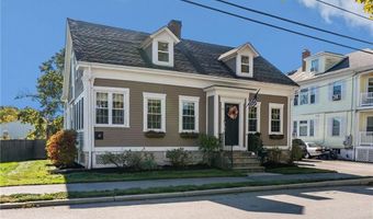 50 Charles St, Bristol, RI 02809