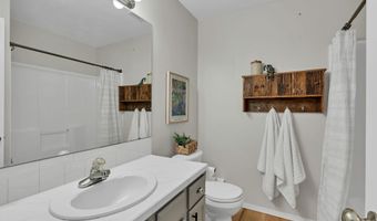 610 W Gatewood Ln, Andover, KS 67002