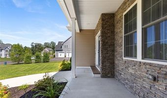 8 Lyn Ct, Cumberland, RI 02864