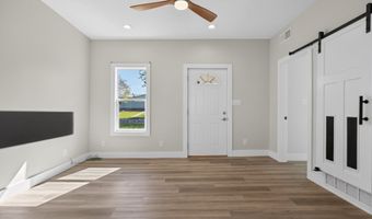 104 S Oak St, Arrowsmith, IL 61722
