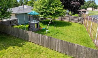 2207 S GREENVIEW St, Appleton, WI 54915