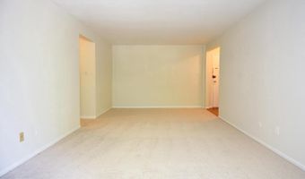 3302 WOODBURN VILLAGE Dr 23, Annandale, VA 22003